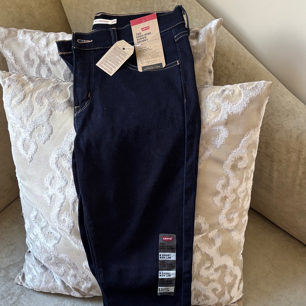 Levi's Women's Navy Skinny Jeans - Picture 2 of 7